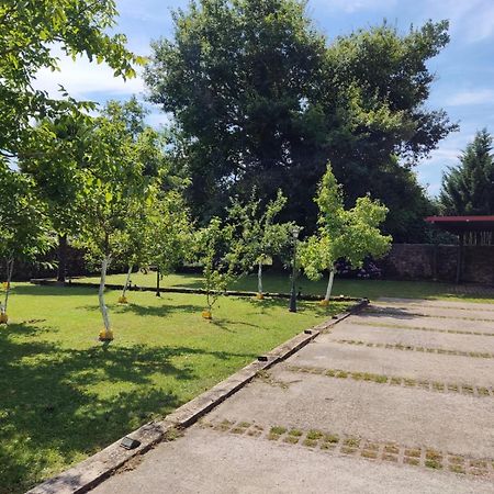 Posada Real La Montanesa Corrales De Buelna Exterior foto
